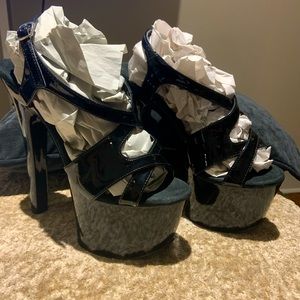 Pleaser size 8 black patent leather high heels